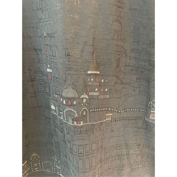 Play Clan Haveli T-Shirt (SZ XL) - Picture 2 of 6